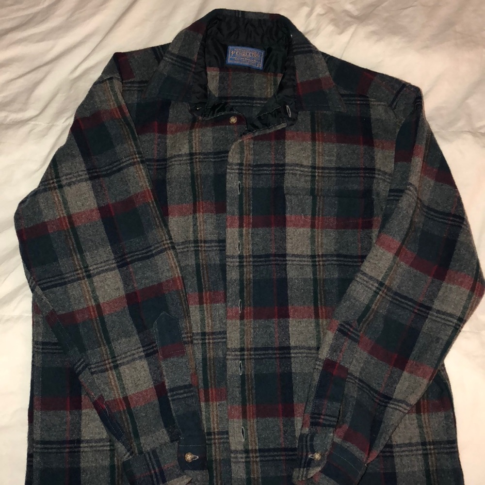 Pendleton Lodge Shit